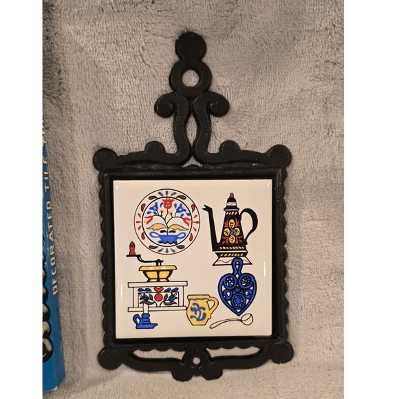 Vintage Cast Iron Decorated Tile‎ Trivet NIB - Picture 4 of 5